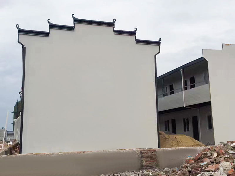 Modulární dům typu K se střešní krytinou